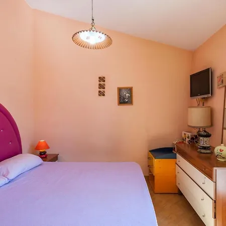 Holiday home Awesome In Monteccicardo With 4 Bedrooms, Wifi And Outdoor Swimming Pool Monteciccardo
