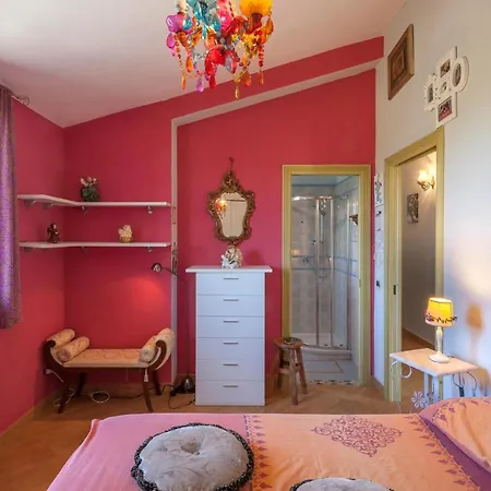 Сasa de vacaciones Awesome In Monteccicardo With 4 Bedrooms, Wifi And Outdoor Swimming Pool *